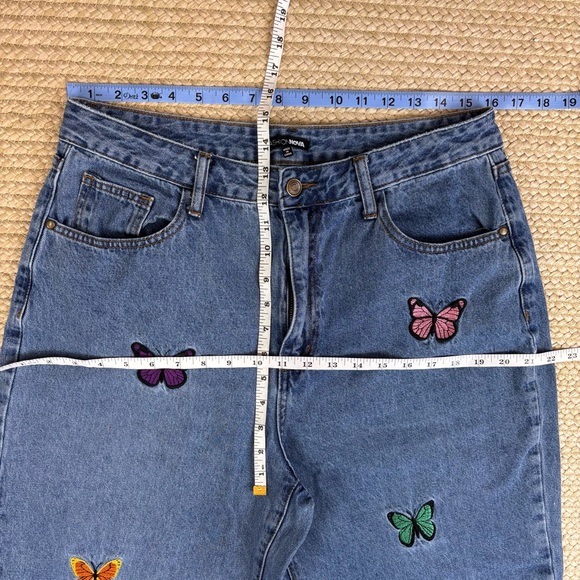 Fashion Nova Butterfly Embroidered Wide Leg Jeans Size 13 Raw Hem Cotton Boho - Picture 5 of 9